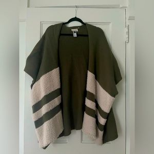 Universal Thread Cardigan/Shawl with Sherpa Bottom